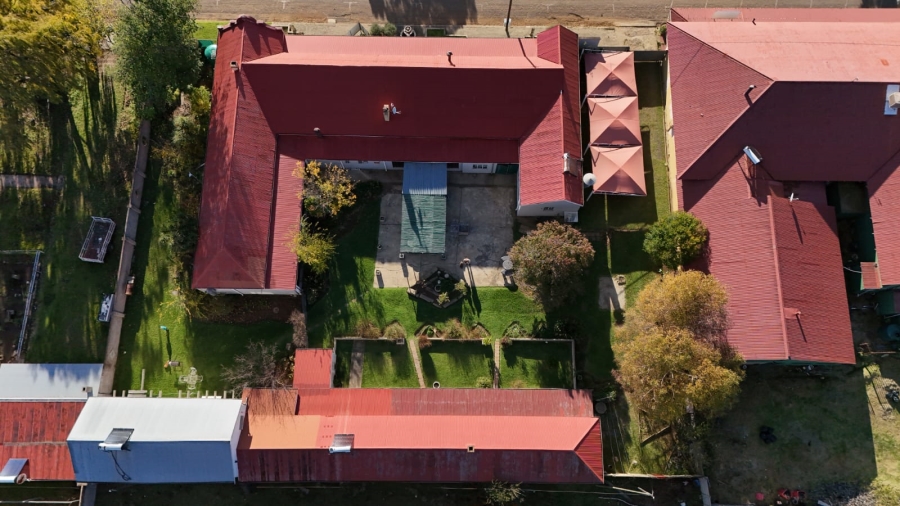 8 Bedroom Property for Sale in Memel Free State